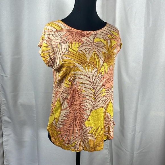 Tahari Linen Top with Yellow tan and pink Pattern - Picture 2 of 4